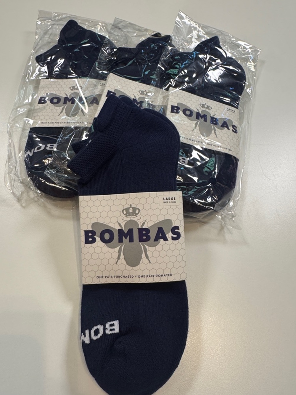 Bombas NWT Unisex 4 Pairs Ankle Socks CLR: Navy Blue SZ:Large